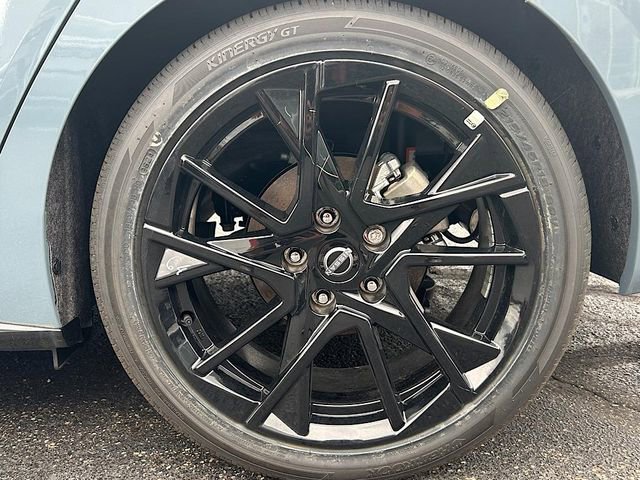 New 2025 Nissan Sentra SR w/ Midnight Edition image 23