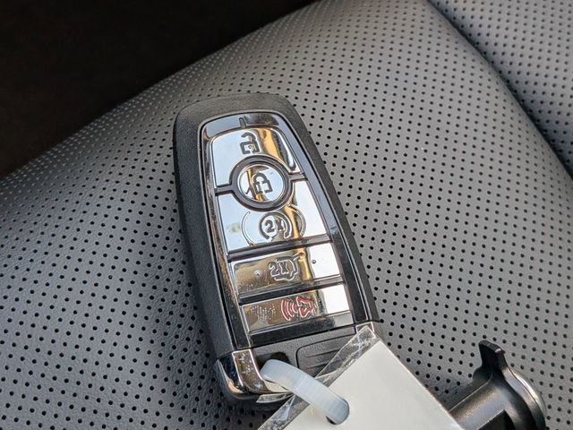 New 2026 Lincoln Corsair Premiere image 28