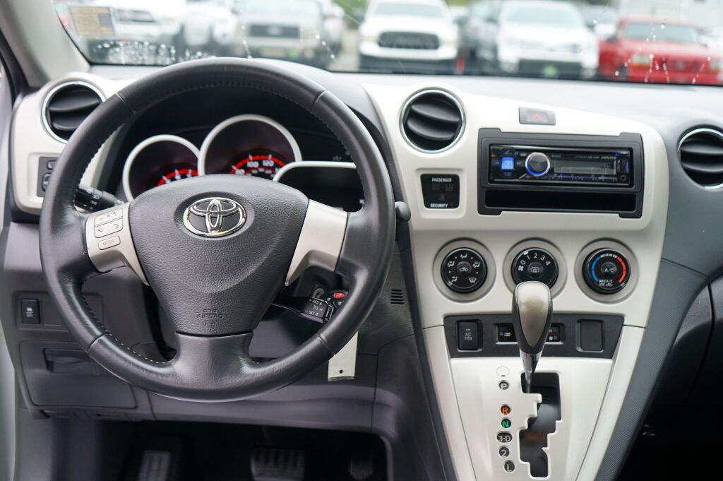 Used 2009 Toyota Matrix S AWD/4WD image 12