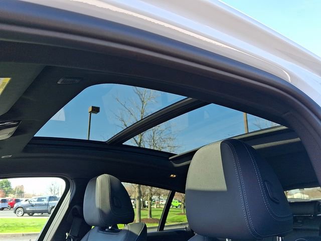 Used 2024 BMW X4 xDrive30i AWD/4WD image 14