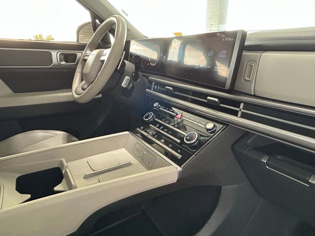 Used 2025 Hyundai Santa Fe SE image 28