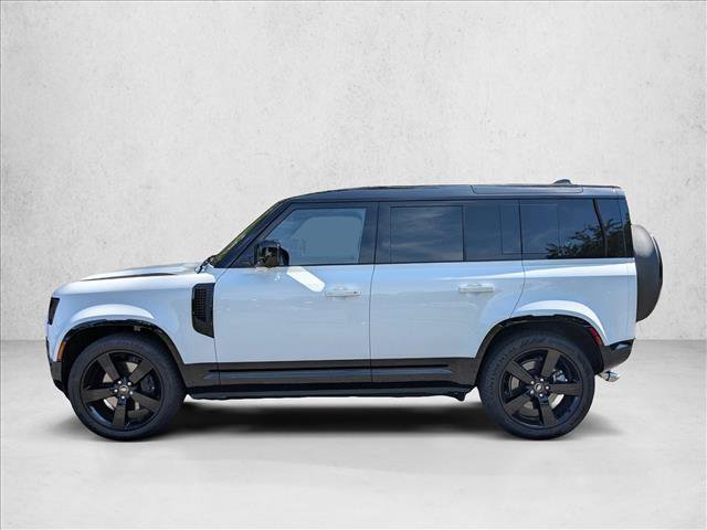 Used 2025 Land Rover Defender 110 X-Dynamic SE AWD/4WD image 8