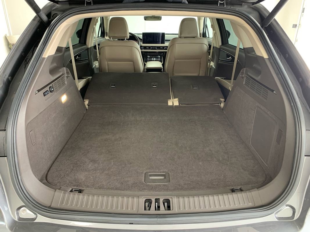 Used 2023 Lincoln Nautilus AWD image 7
