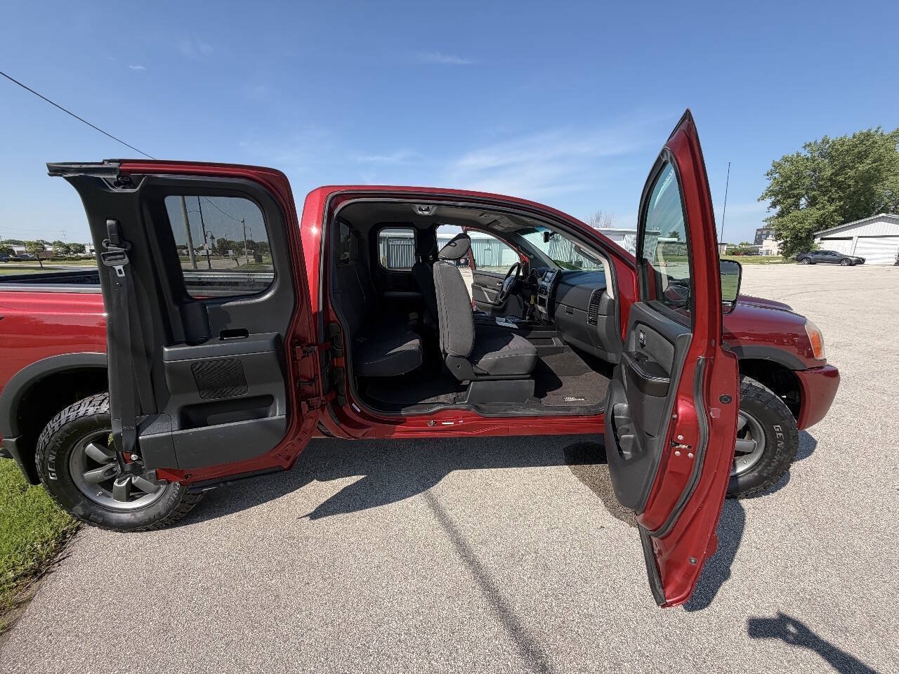 Used 2015 Nissan Titan PRO-4X AWD/4WD image 20