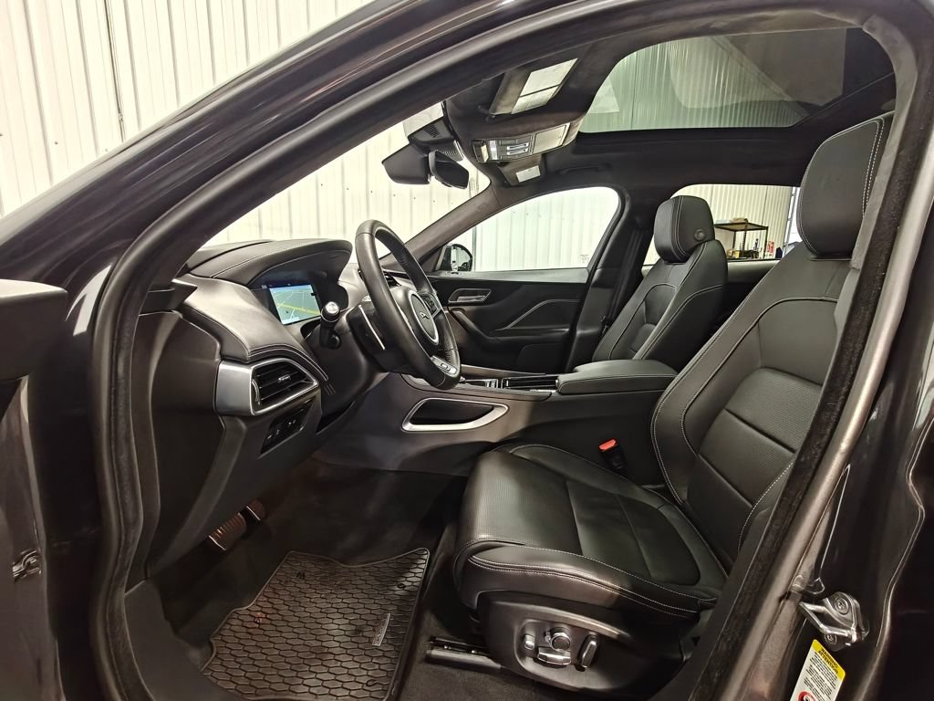 Used 2020 Jaguar F-PACE S AWD/4WD image 32