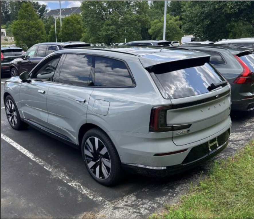Certified 2025 Volvo EX90 Ultra AWD/4WD image 15