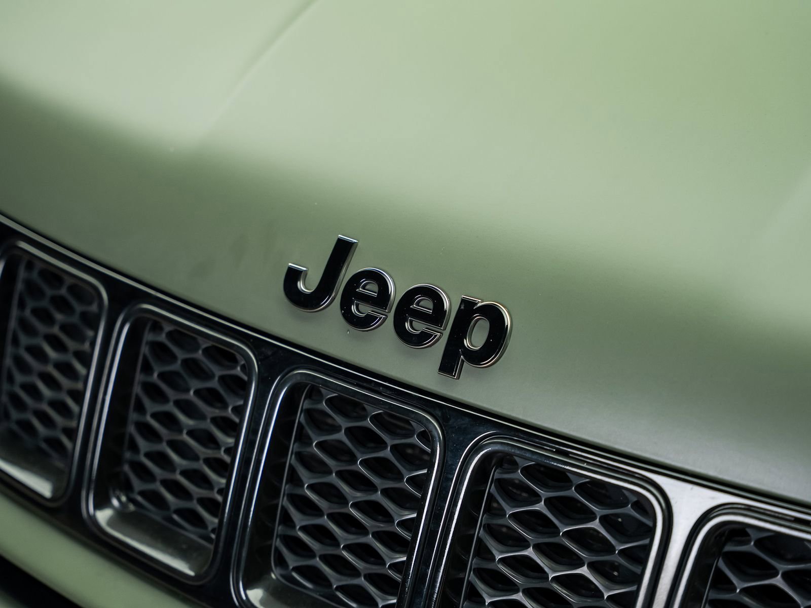 Used 2021 Jeep Grand Cherokee Trackhawk w/ Trailer Tow Group IV AWD/4WD image 11