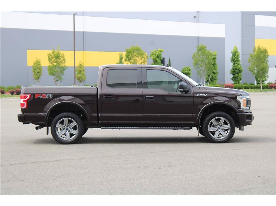 Used 2018 Ford F150 XLT w/ Equipment Group 302A Luxury AWD/4WD image 4
