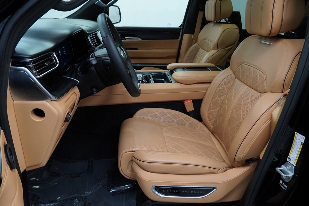 Certified 2025 Jeep Grand Wagoneer Series III w/ Rear Seat Video Group 1 AWD/4WD image 16