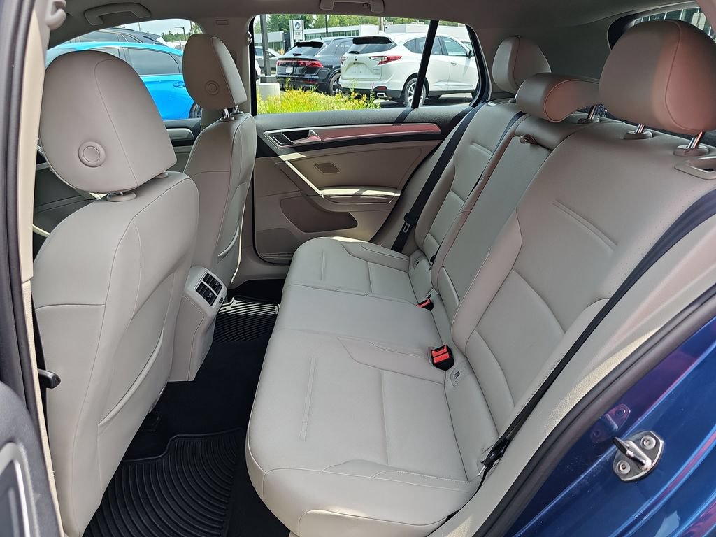Used 2015 Volkswagen Golf SE FWD image 26