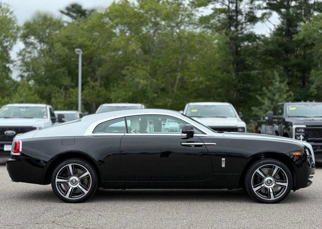 Used 2015 Rolls-Royce Wraith RWD image 2