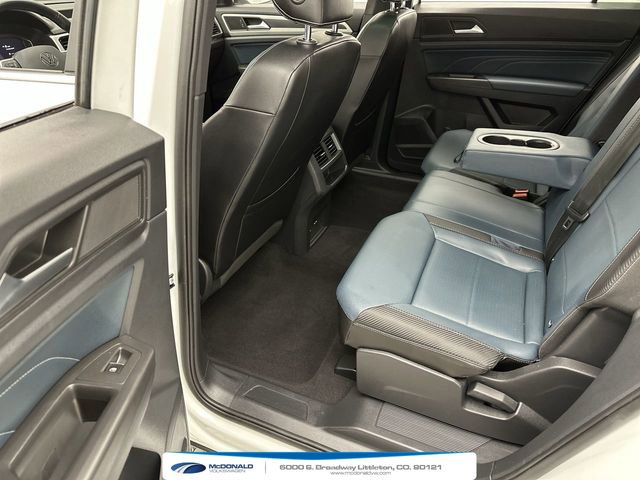 Used 2022 Volkswagen Atlas Cross Sport SEL R-Line AWD/4WD image 23
