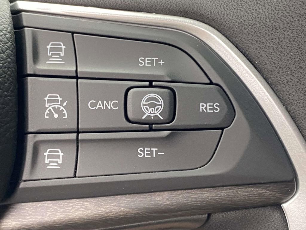 New 2026 Jeep Grand Cherokee Limited w/ Limited Altitude Package RWD image 28