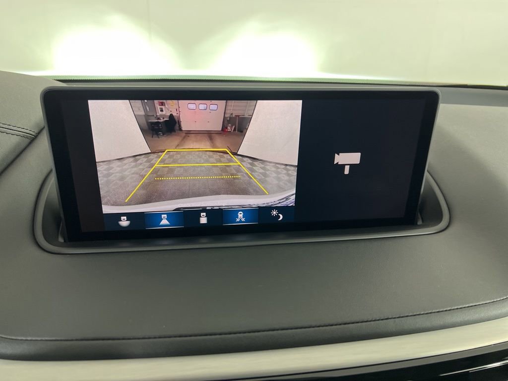 Used 2023 Acura MDX SH-AWD w/ Technology Package image 14