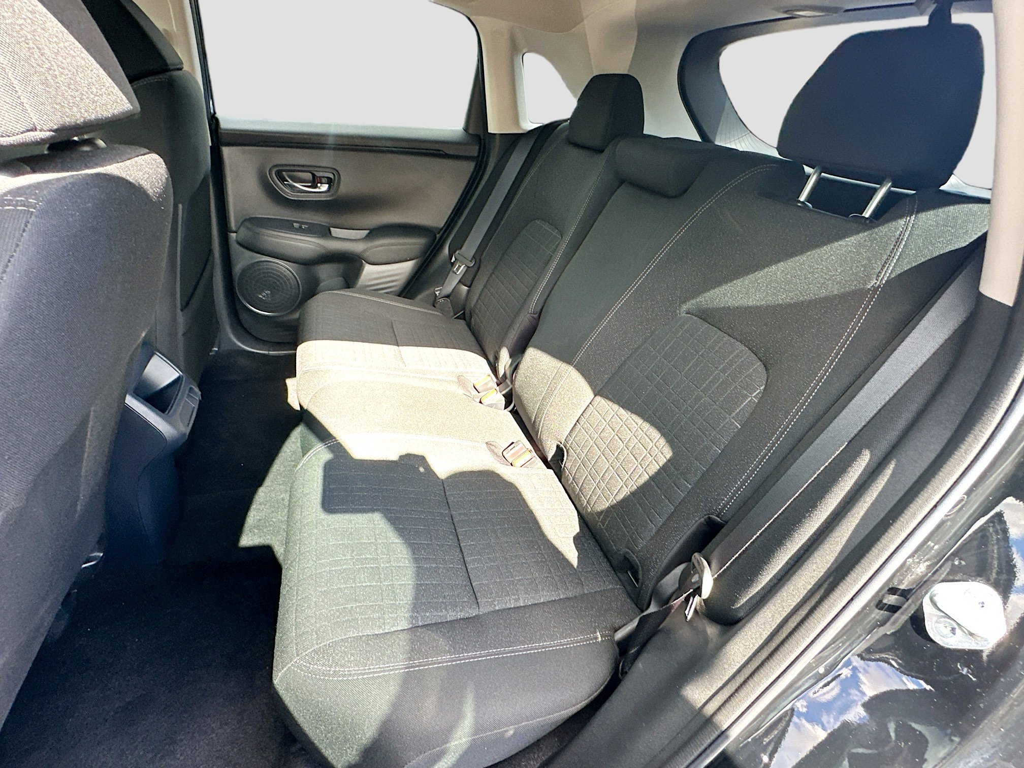 Used 2023 Honda HR-V LX image 18