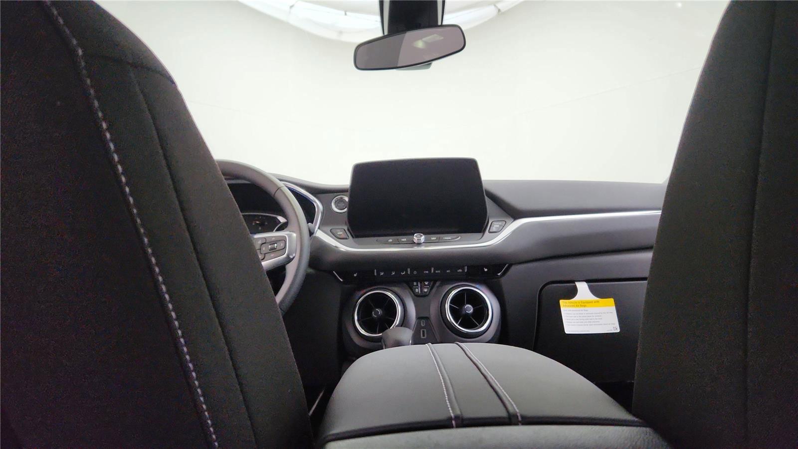 Used 2025 Chevrolet Blazer LT image 24