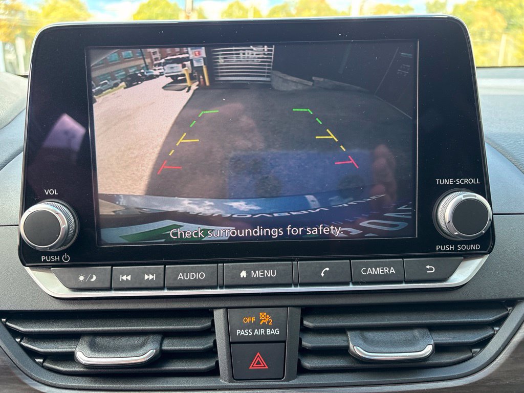 Used 2024 Nissan Altima 2.5 SV AWD/4WD image 14