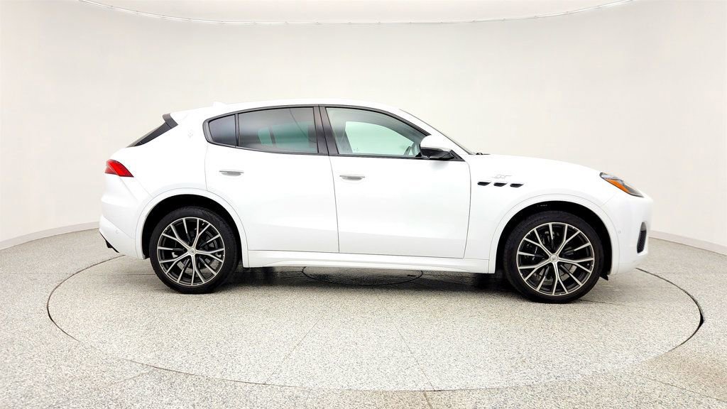 Used 2023 Maserati Grecale GT AWD/4WD image 4