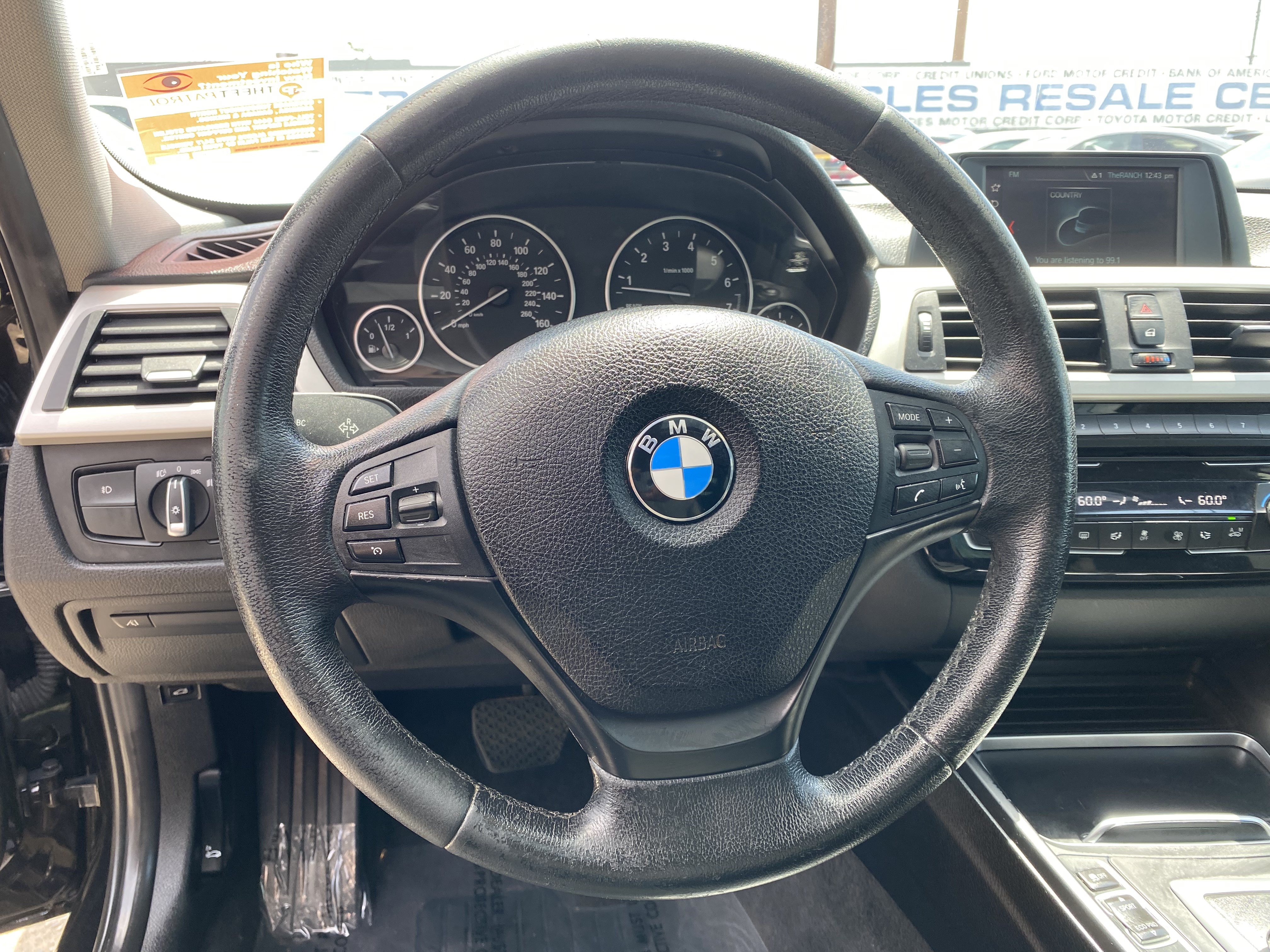 Used 2018 BMW 320i Sedan w/ Convenience Package RWD image 25