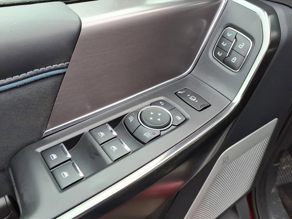 New 2026 Ford F350 Platinum w/ FX4 Off-Road Package image 20