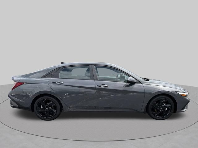 New 2026 Hyundai Elantra SEL Sport FWD image 37