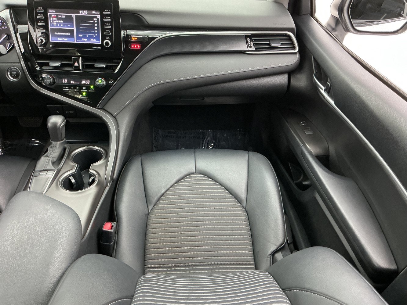 Used 2023 Toyota Camry SE w/ Convenience Package FWD image 28