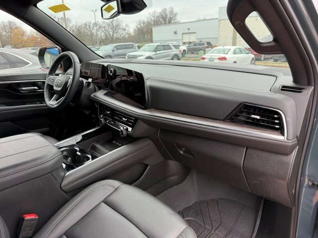 Used 2025 Chevrolet Tahoe Z71 w/ Comfort Package image 25