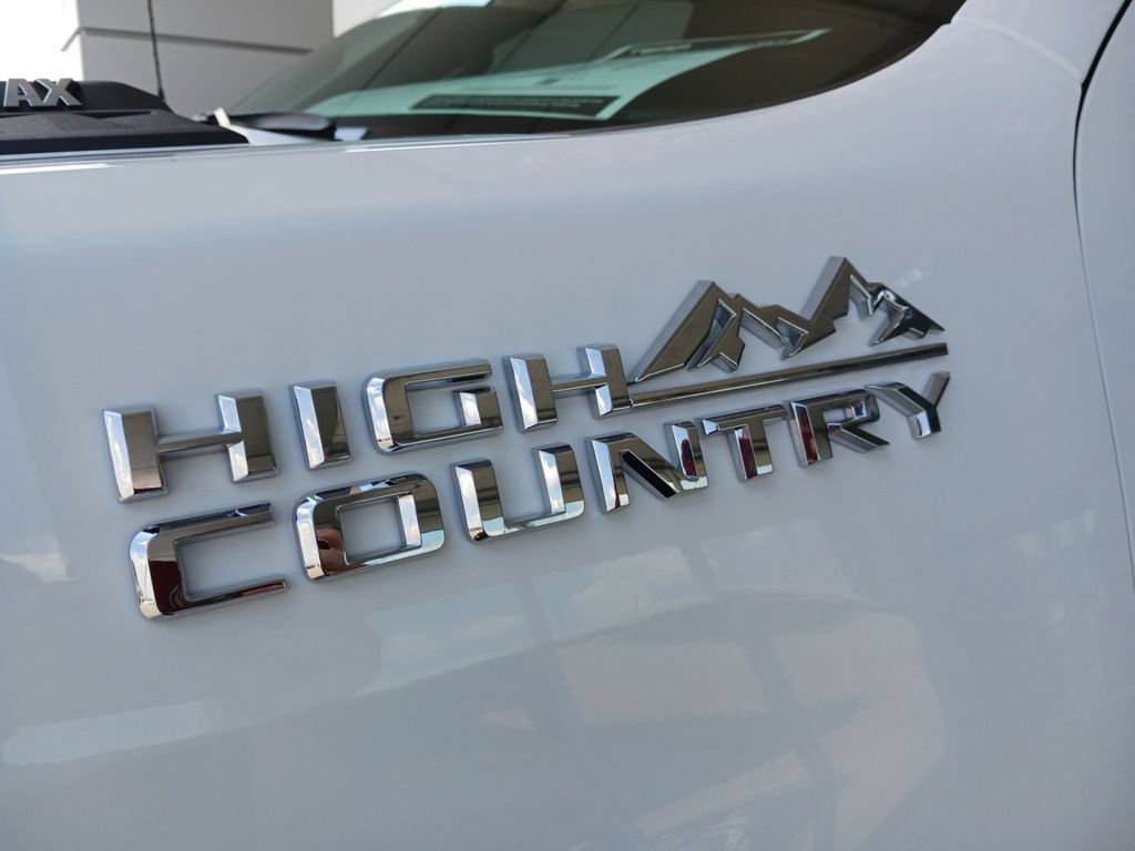 Used 2024 Chevrolet Silverado 2500 High Country w/ High Country Premium Package AWD/4WD image 33