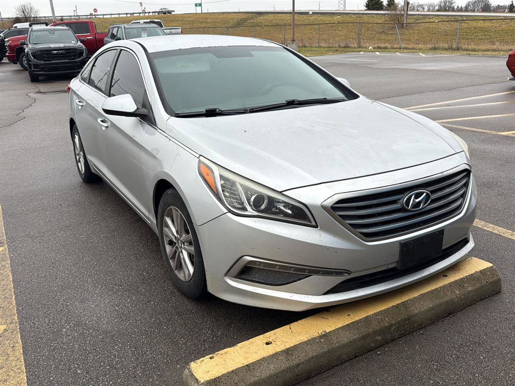 Used 2015 Hyundai Sonata SE w/ Option Group 09 image 1