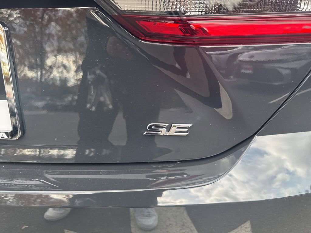 New 2026 Toyota Camry SE image 7