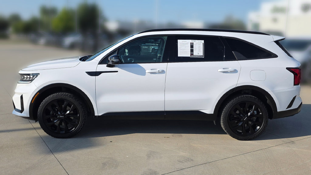 Used 2023 Kia Sorento SX AWD/4WD image 2