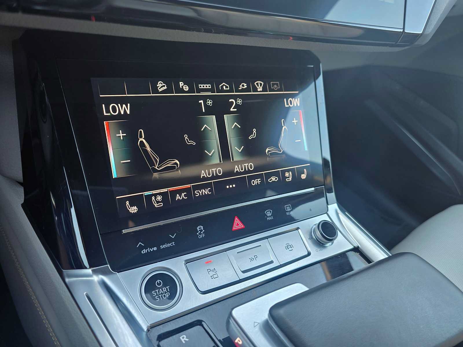 Used 2024 Audi Q8 e-tron Prestige w/ Prestige Package AWD/4WD image 30