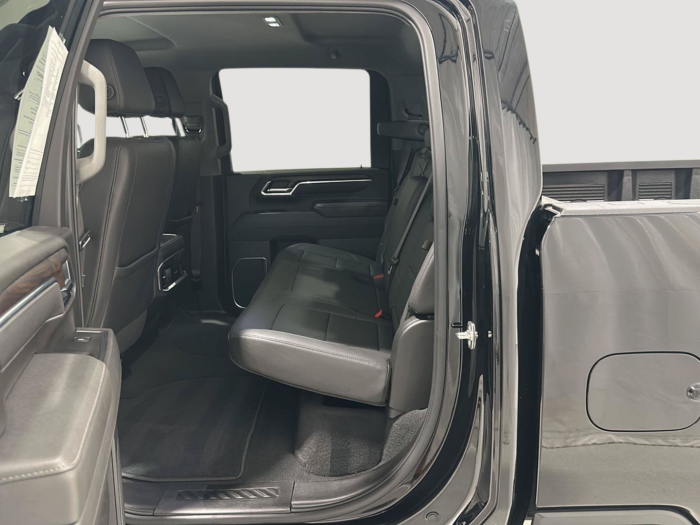 Used 2026 GMC Sierra 2500 SLT w/ SLT Convenience Package AWD/4WD image 21