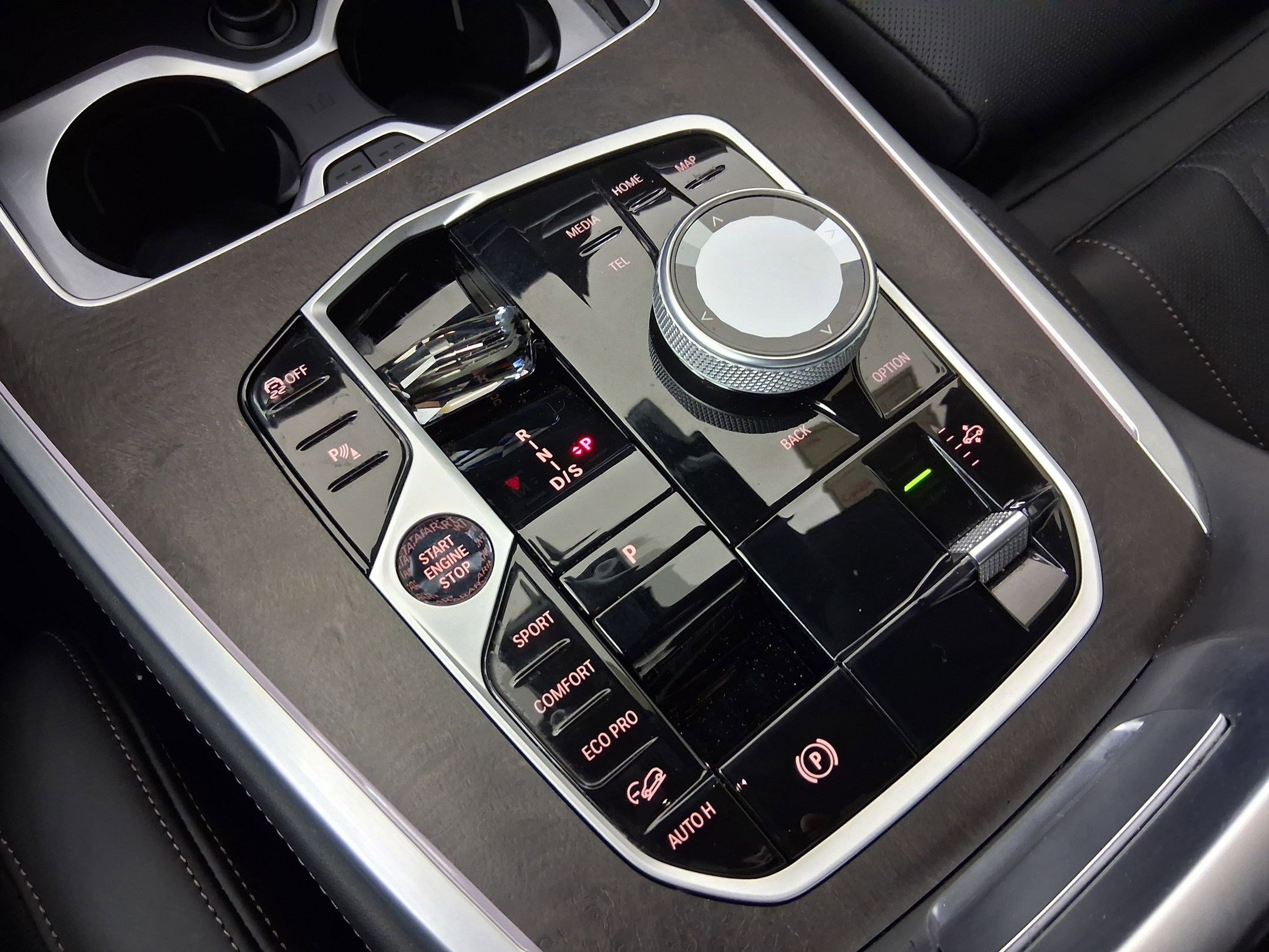 Certified 2024 BMW X7 M60i w/ Executive Package image 17