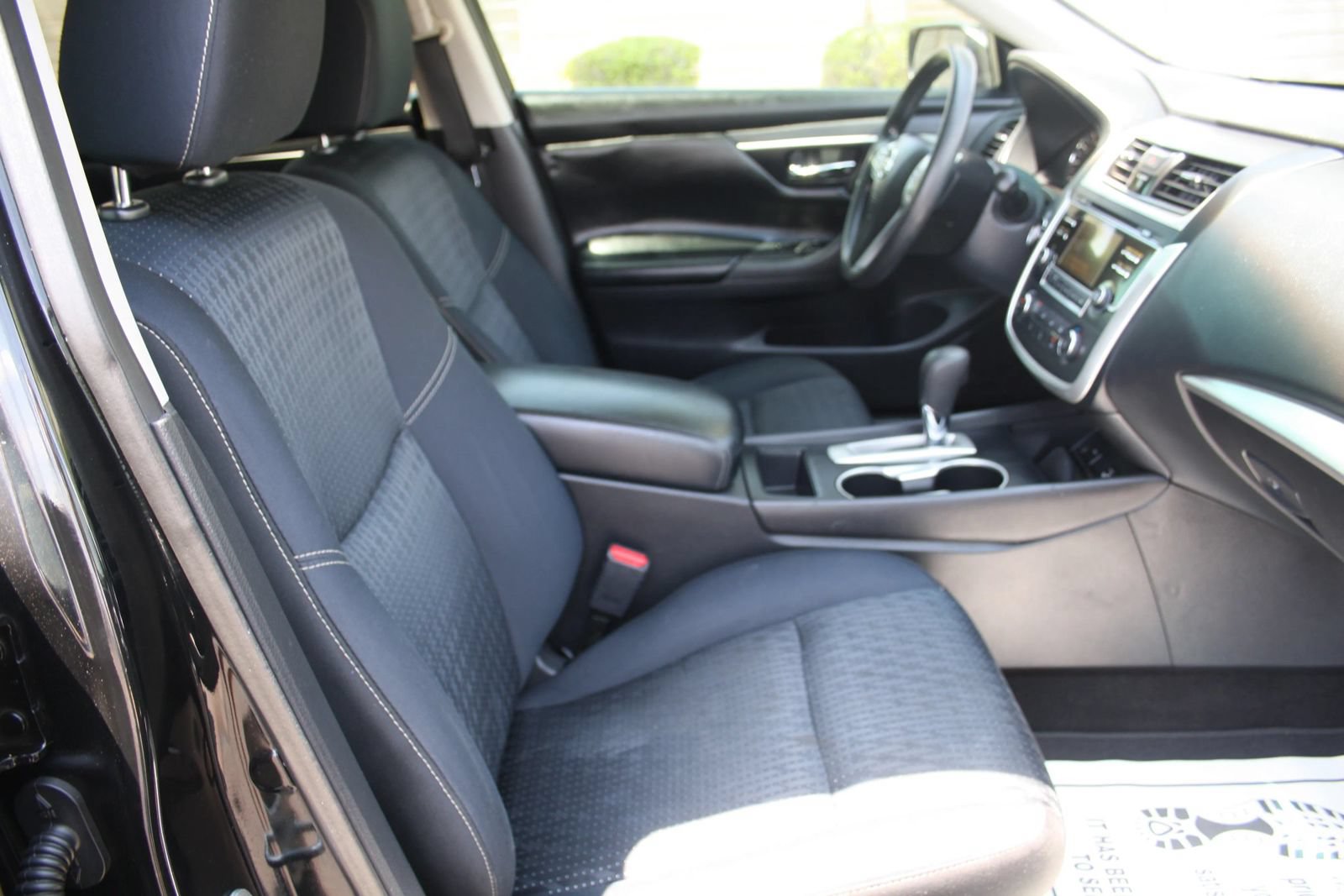 Used 2016 Nissan Altima 2.5 S w/ Interior Lighting Package FWD image 21