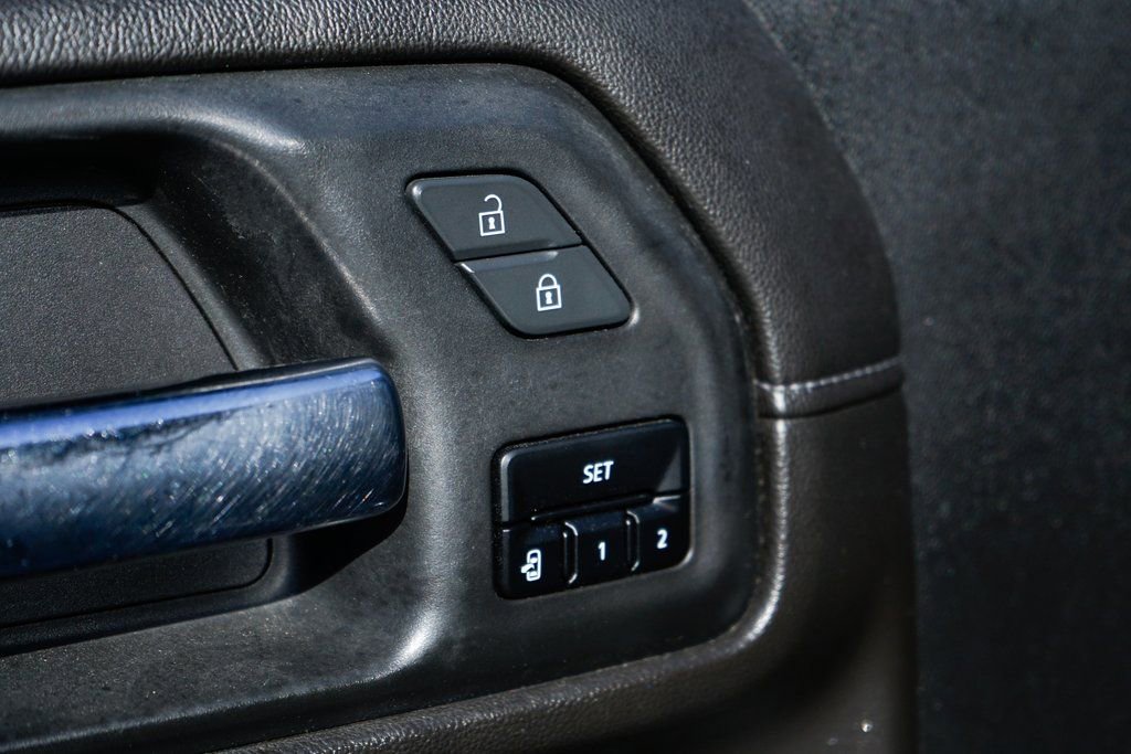 Used 2020 Chevrolet Silverado 2500 LTZ image 15