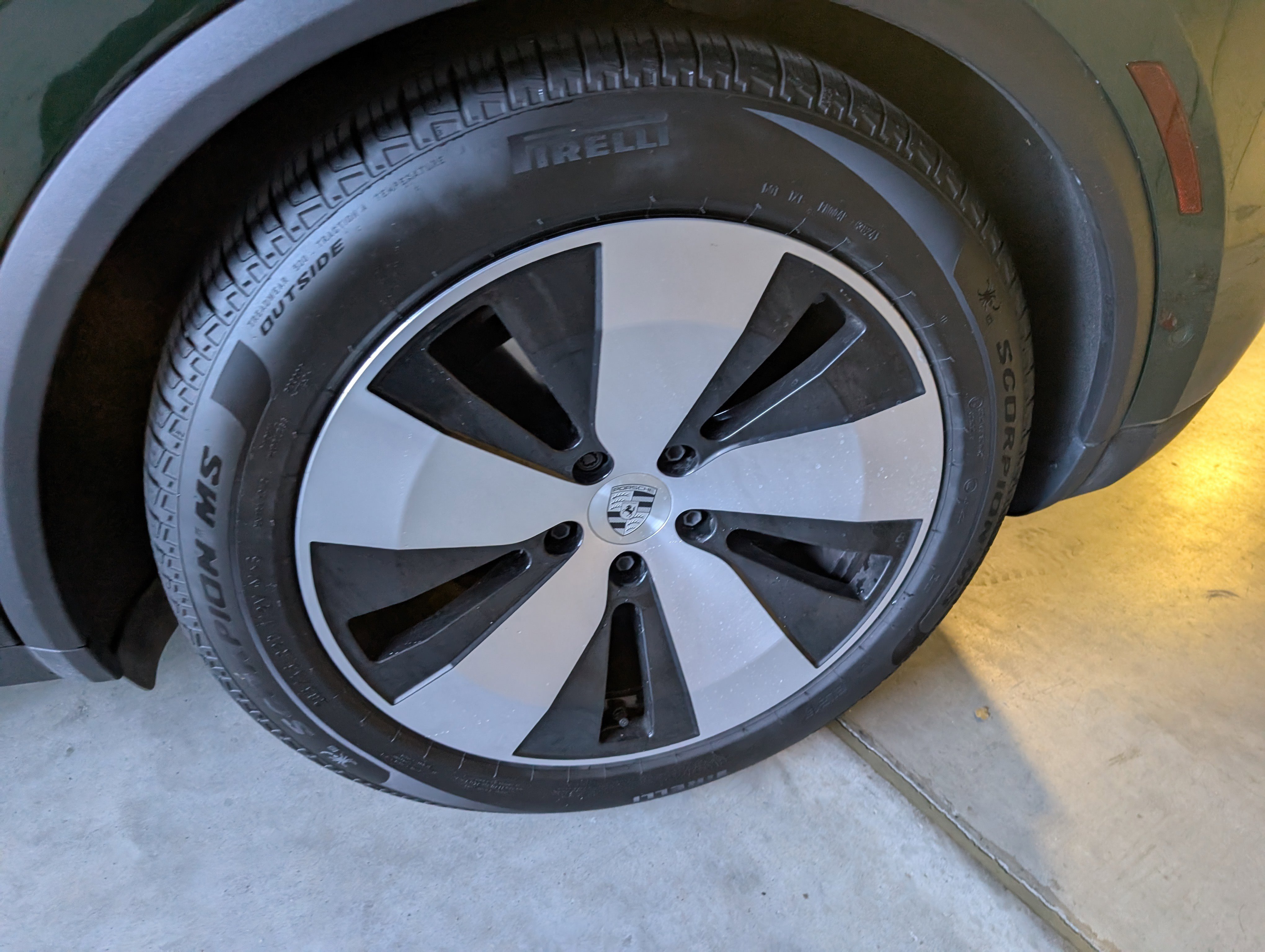 Used 2025 Porsche Macan Electric image 16