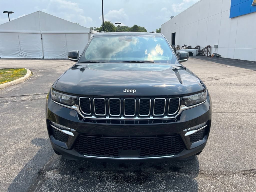 Used 2024 Jeep Grand Cherokee Limited AWD/4WD image 2