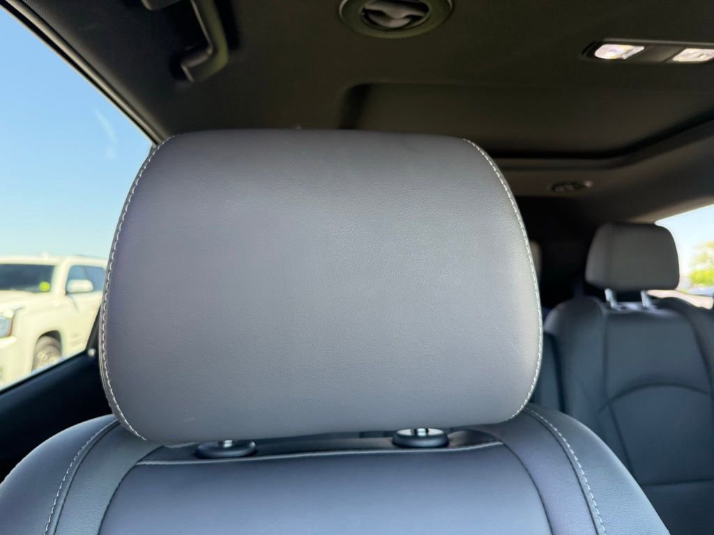 Used 2024 Buick Enclave Essence w/ Experience Buick Package FWD image 32