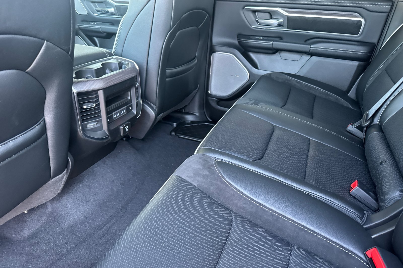 New 2026 RAM 1500 Laramie w/ Night Edition AWD/4WD image 11