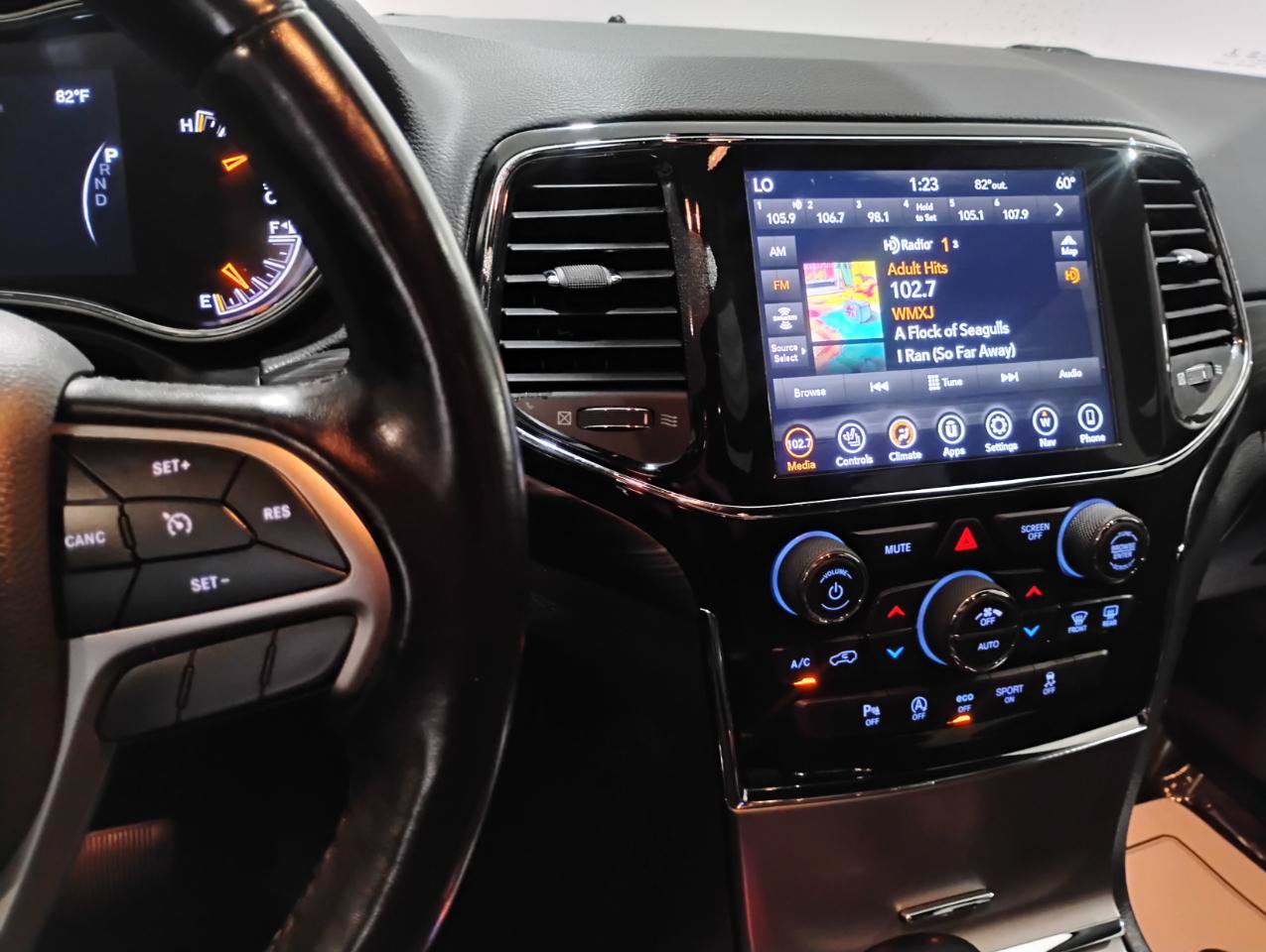 Used 2021 Jeep Grand Cherokee Laredo X RWD image 55