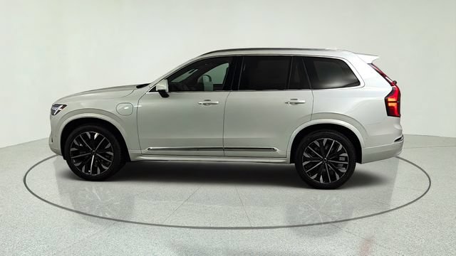 New 2026 Volvo XC90 T8 Plus w/ Protection Package AWD/4WD image 4