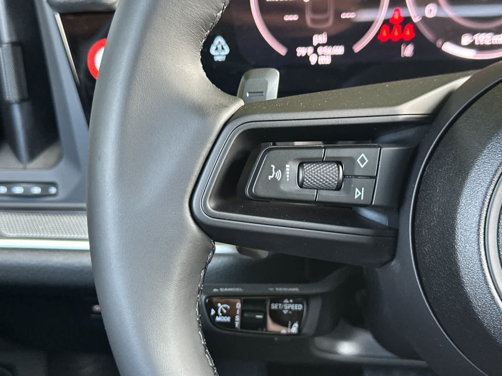 New 2026 Porsche Cayenne Coupe AWD/4WD image 28