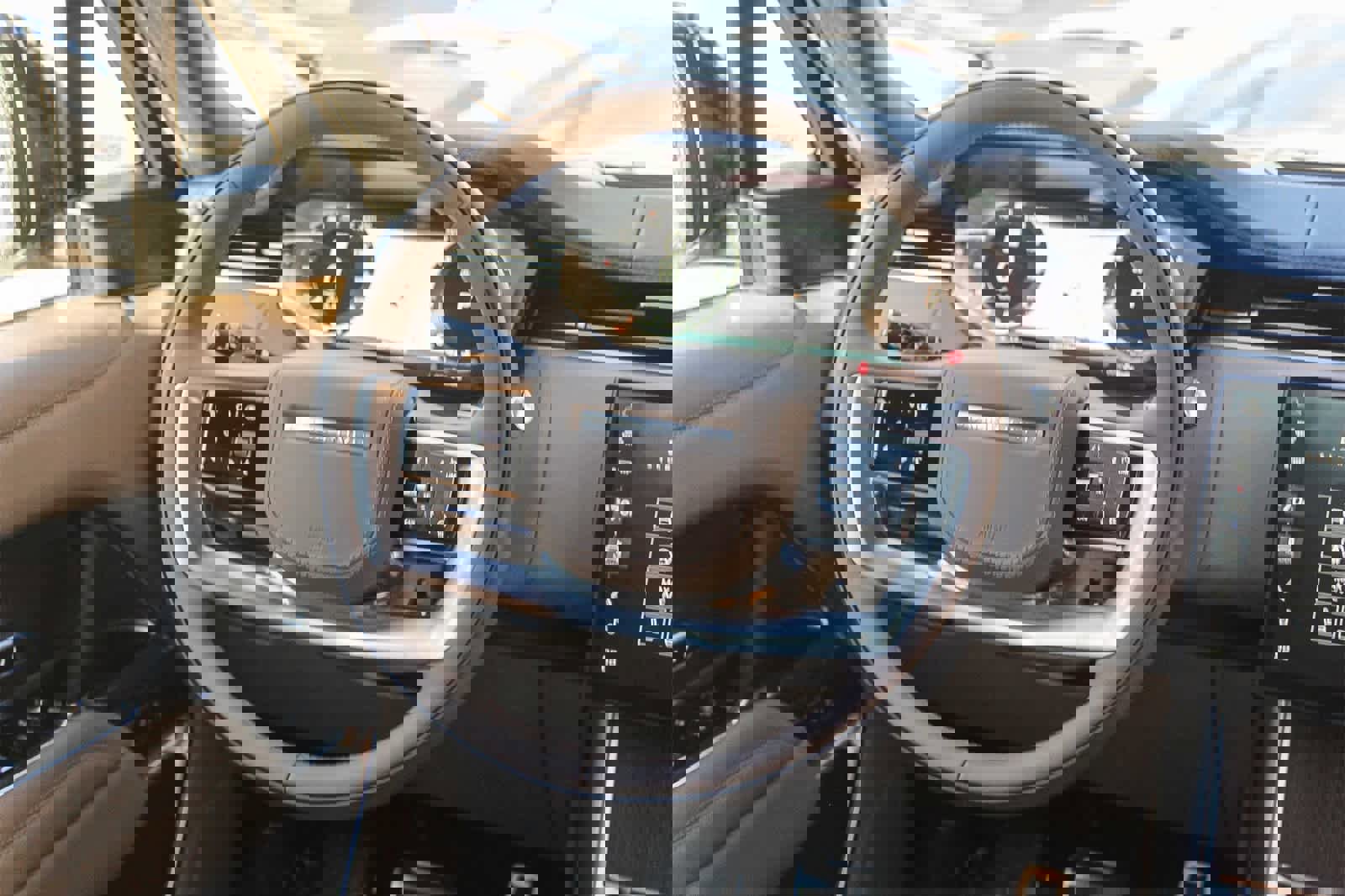 New 2025 Land Rover Range Rover SE image 10