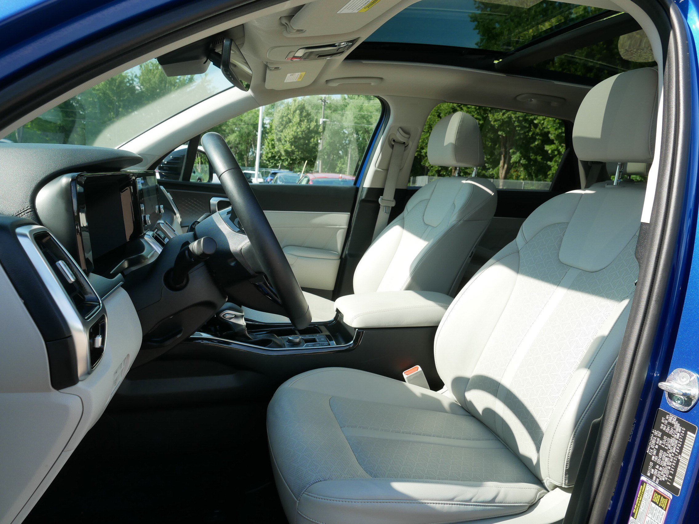 Certified 2023 Kia Sorento SX AWD/4WD image 34