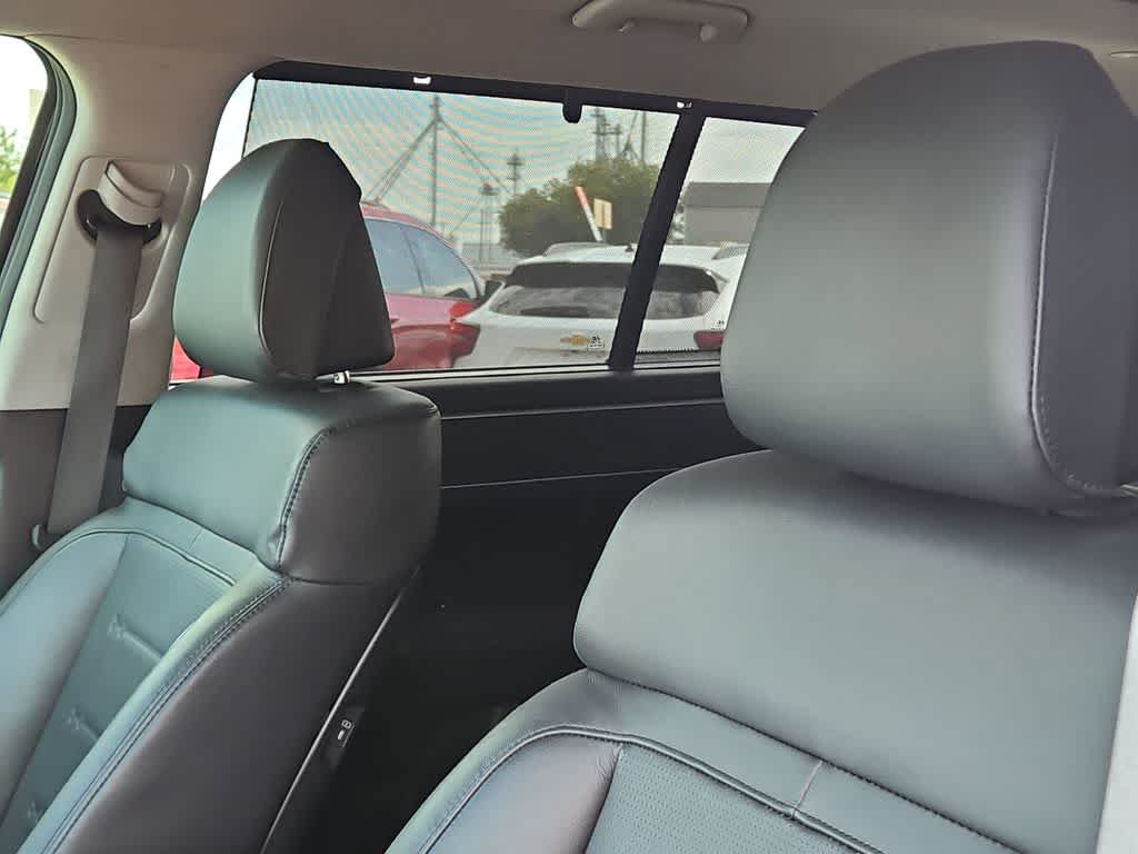 Used 2025 Hyundai Santa Fe Limited FWD image 17