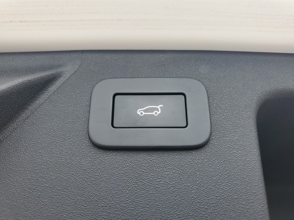 Used 2026 Land Rover Discovery Sport Landmark AWD/4WD image 36
