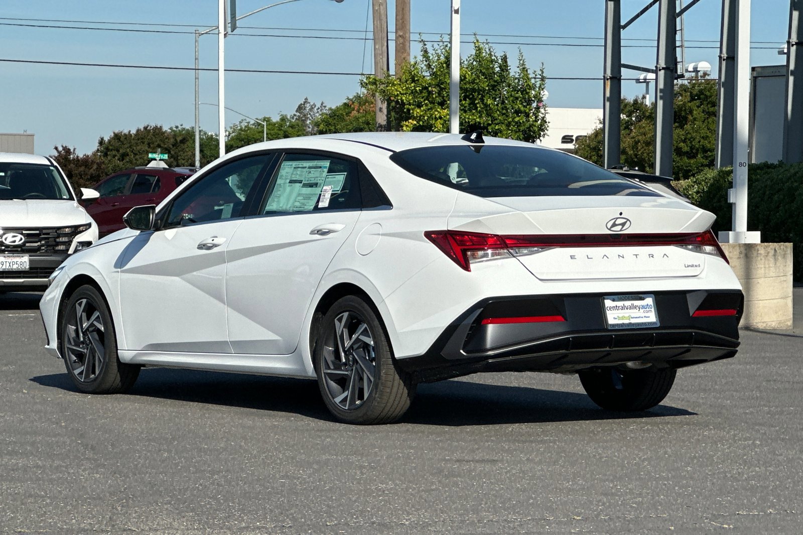 New 2026 Hyundai Elantra Limited FWD image 6