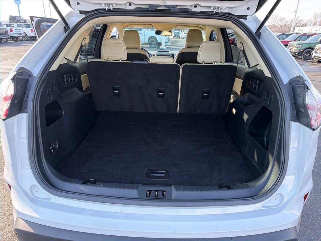 Used 2020 Ford Edge SEL image 22