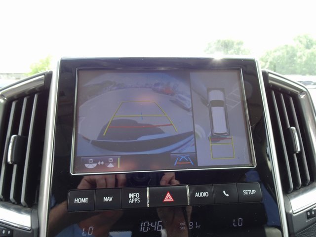 Used 2017 Toyota Land Cruiser image 26